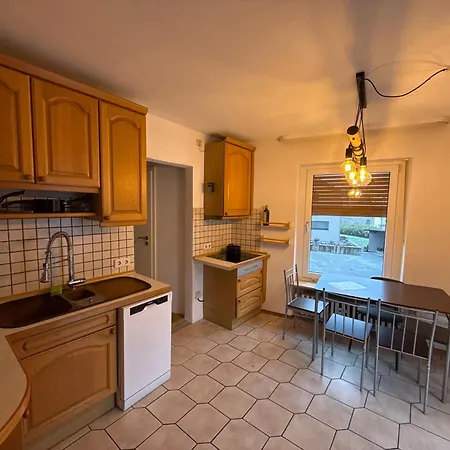 شقة In 2141og 4 Schlafzimmer Mit Terrasse ,kueche, Bad, Wuerzburg, Versbach *