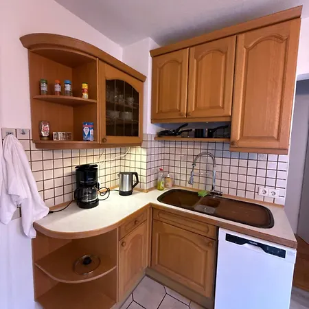 شقة In 2141og 4 Schlafzimmer Mit Terrasse ,kueche, Bad, Wuerzburg, Versbach فورتسبورغ
