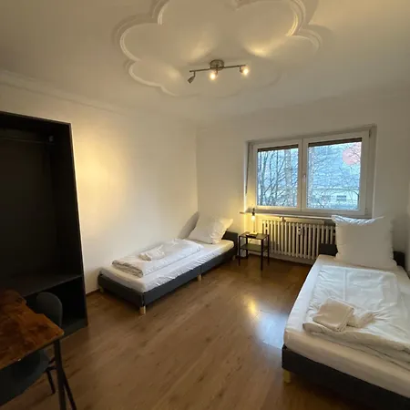 شقة In 2141og 4 Schlafzimmer Mit Terrasse ,kueche, Bad, Wuerzburg, Versbach فورتسبورغ