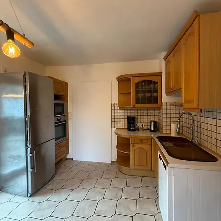 In 2141og 4 Schlafzimmer Mit Terrasse ,kueche, Bad, Wuerzburg, Versbach شقة فورتسبورغ