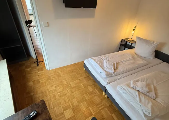 All In Apartments 4 Schlafzimmer Mit Terrasse ,Kueche, Bad, Wuerzburg, Versbach Apartman Würzburg